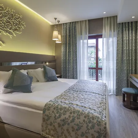 Club Grand Aqua Hotel